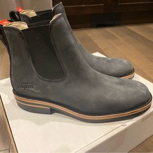 Dayton Wholecut Chelsea Boot, Charcoal Nubuck, 8EEE Dayton which fits 9.5 US